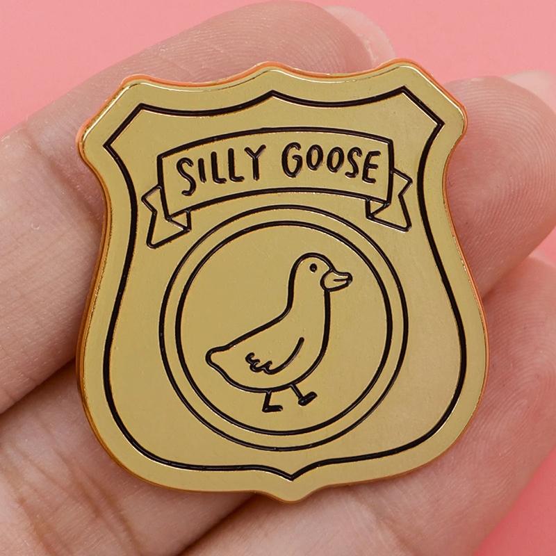 Cute Cartoon Silly Goose Brooch Badge Clothing Backpack Jewelry Accessories Pin Oil Drop Alloy Badge Clothes Backpack Decoration