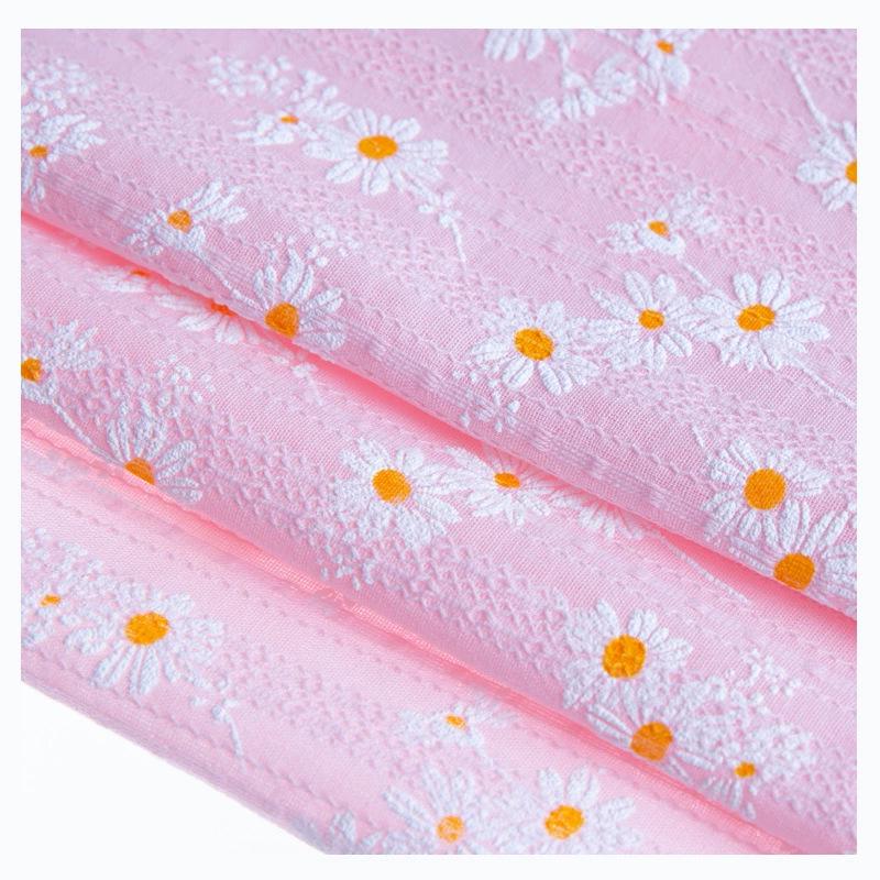 Pure Cotton 40s Three-Dimensional Daisy Print DIY Floral Fabric for Dresses, Children's Clothing, and Tablecloths.