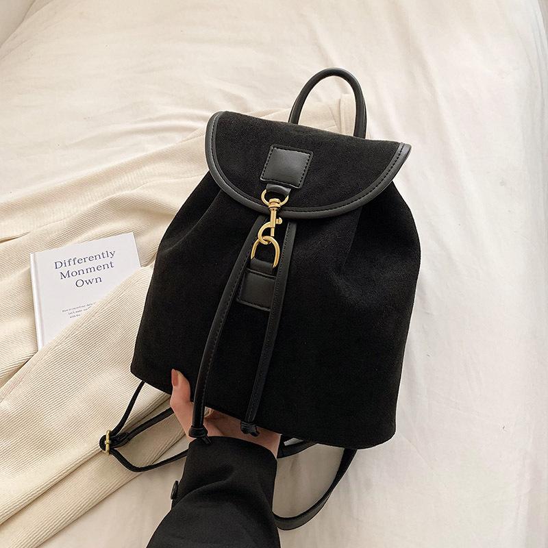 

Повседневная сумка для ежедневных поездок женская летняя новая серия 2024 года зарубежная мода большой емкости модный рюкзак женская сумка чёрный