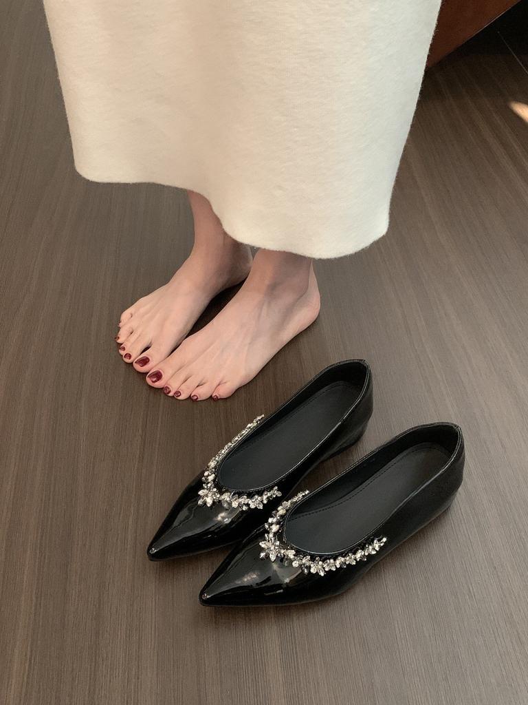 Rhinestone pointed shallow mouth shoes women's shoes increase height in spring commuting shoes