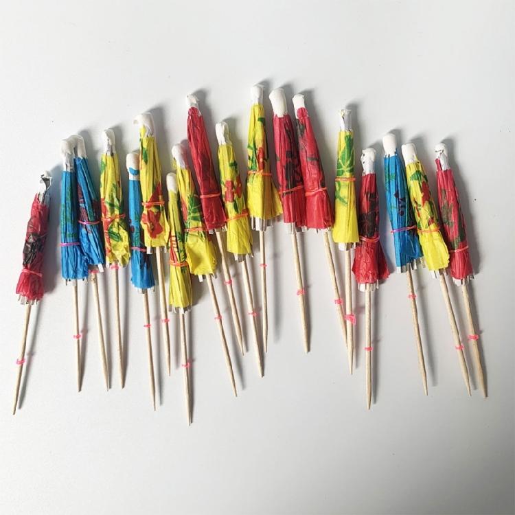 Creative Cocktail Umbrella Picks for Eye-Catching Drink Presentation