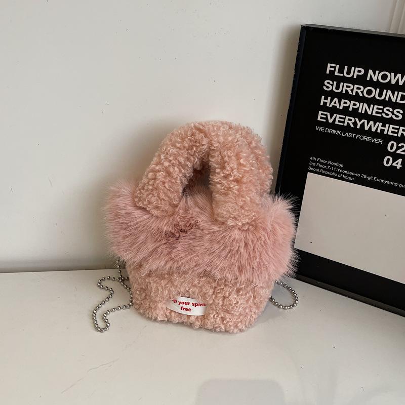 New autumn and winter casual handbag retro niche vegetable basket bag high value fluffy bag