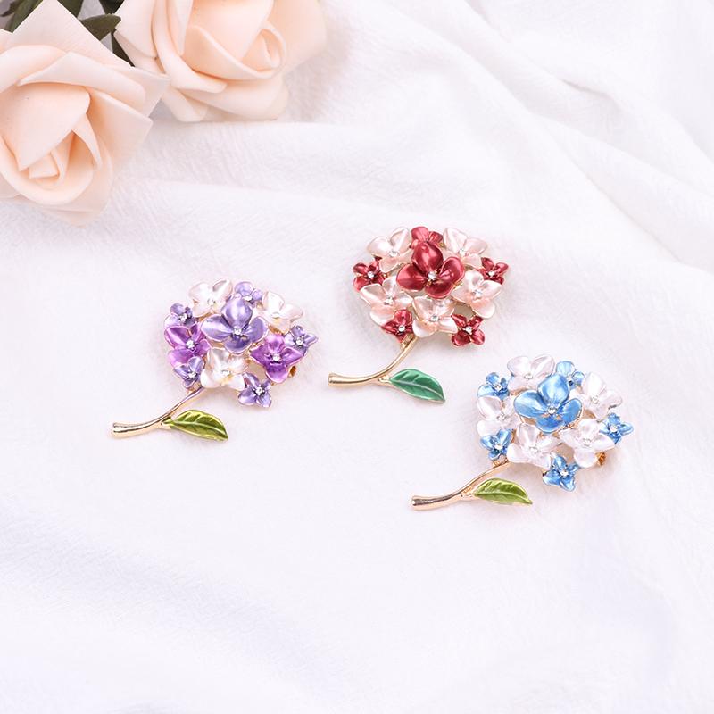 Creative Literary Hydrangea Plant Flower Brooch Ladies Western Pin Sweater Brooch Jewelry Accessories