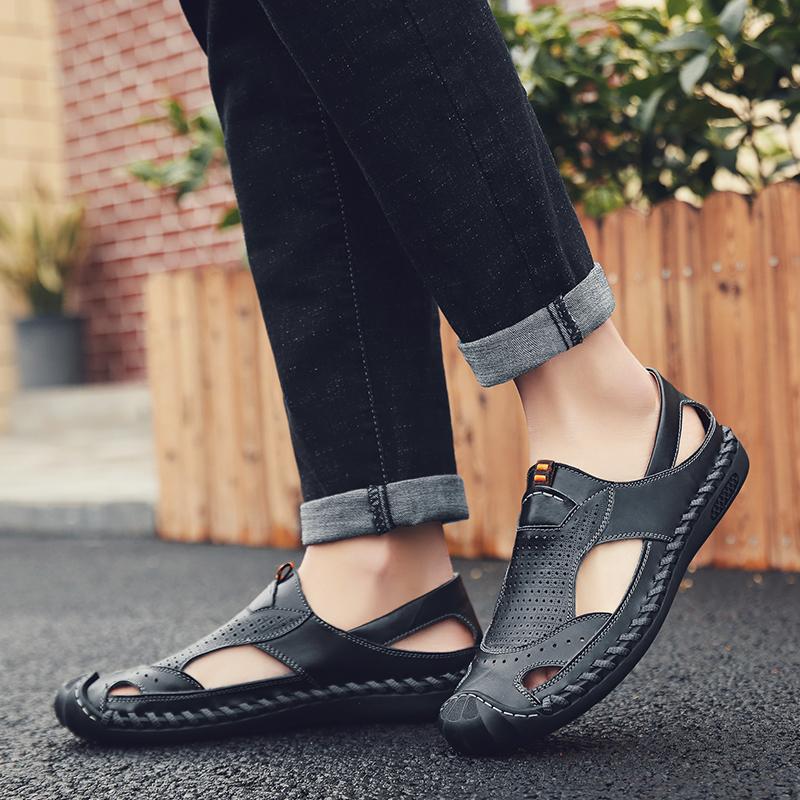 Fashion Leisure Walk Mens Sandals Outdoor Male Wading Aqua Shoes Retro Style Beach Shoes Simple Roman Shoes Casual Leather Summer Flats