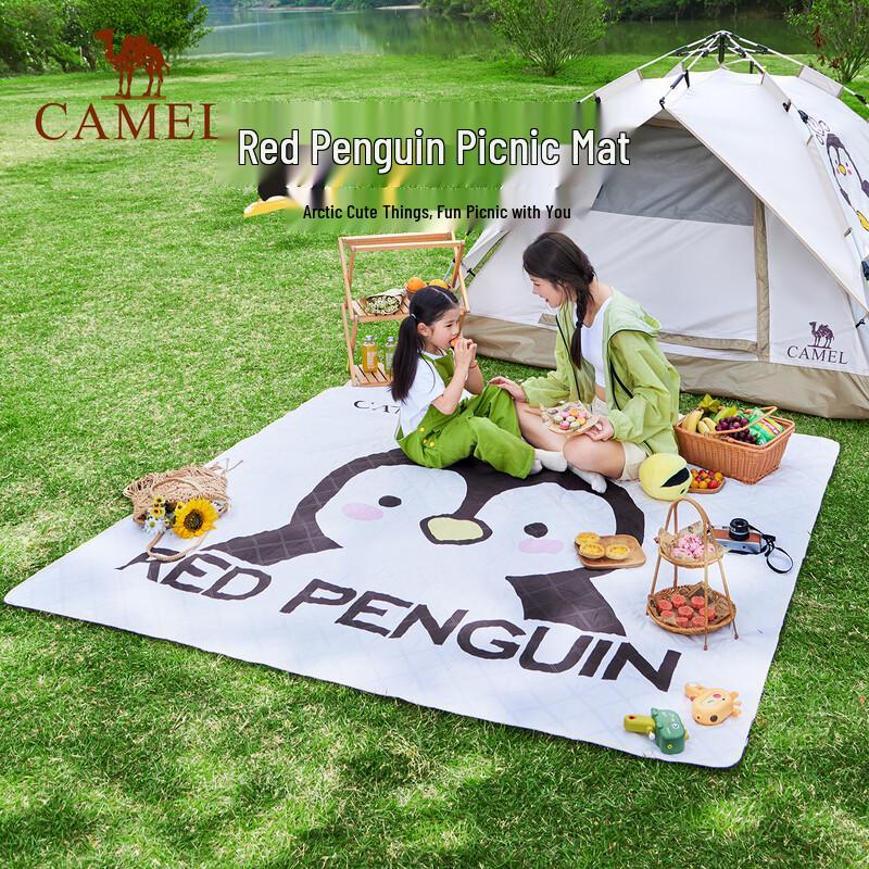 

CAMEL Red Penguin Outdoor Picnic Mat