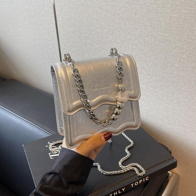 Niche design mini bag women's new versatile chain shoulder messenger bag premium feeling red envelope