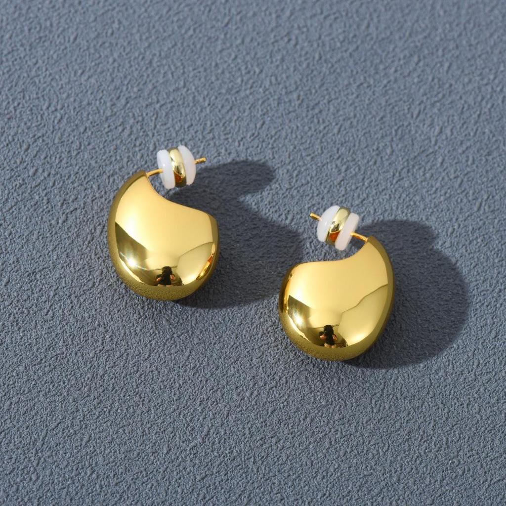 Glossy Water Drop Earrings: S925 Silver Needle, Trendy Light Luxury, High-End Summer Style Studs.
