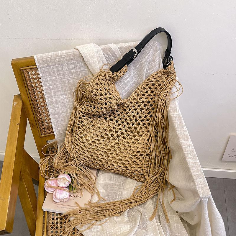 Women's Minimalist Straw Beach Tote - 2025 Spring Collection