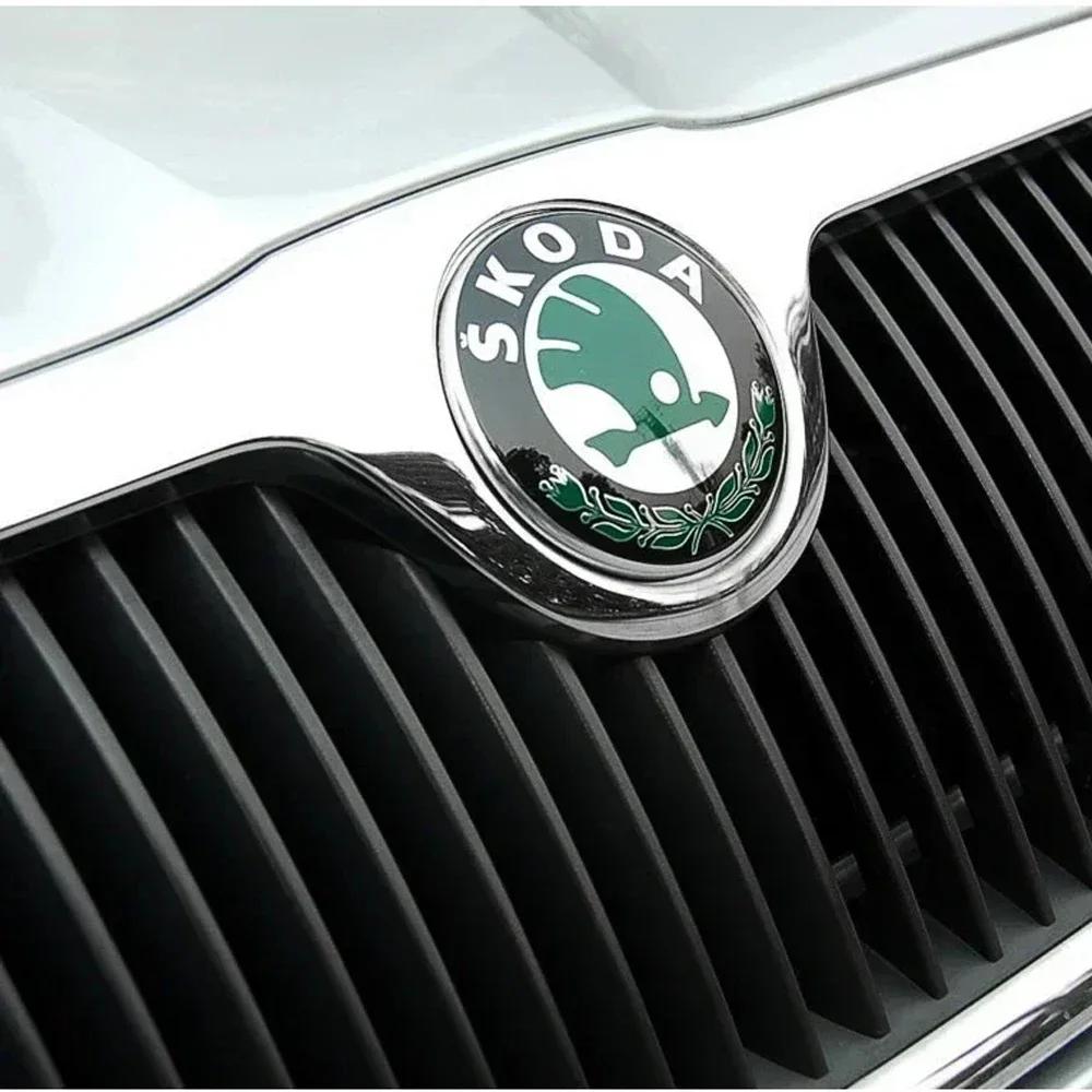 CXUX8 for Skoda Octavia A5 A7 Fabia Karoq Superb Rapid Kamiq 80mm 90mm Cabon Fiber Texture Car Emblem Front Hood Rear Trunk Badge