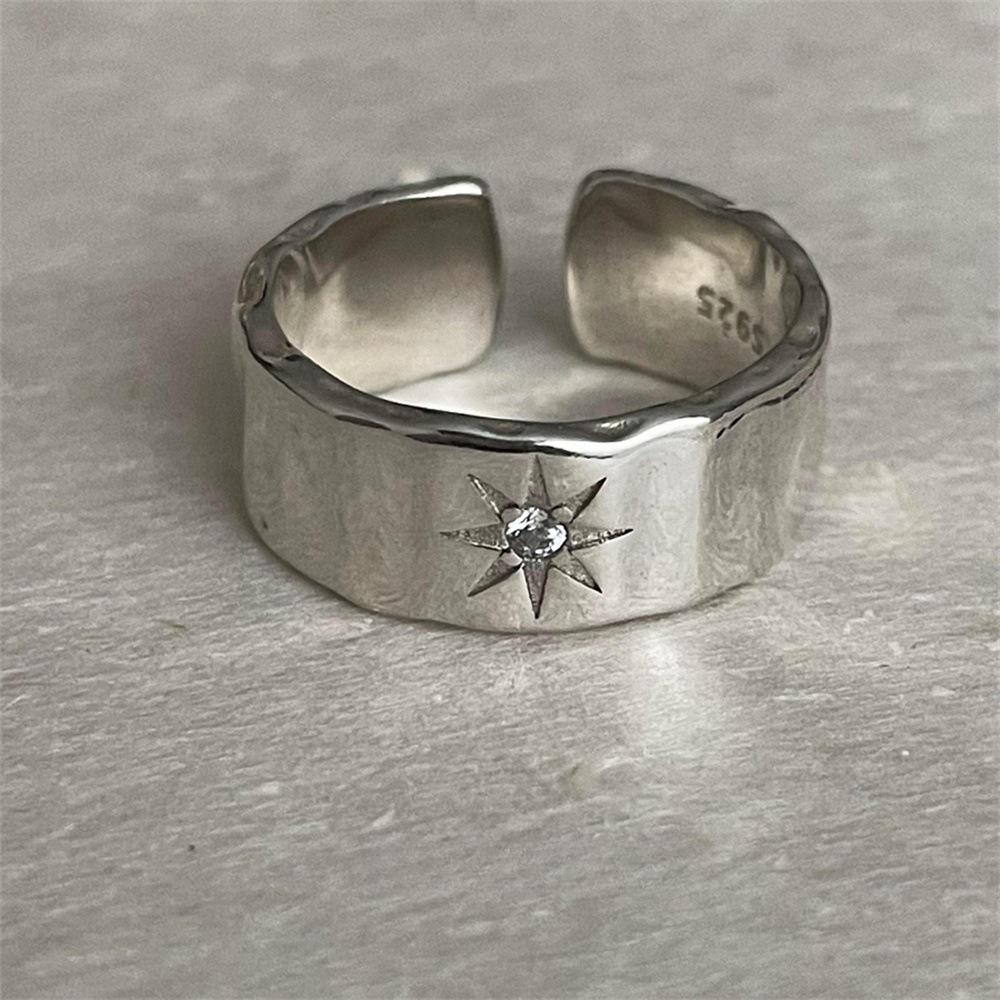 Schlichter Ring unregelmäßig 925er Sterlingsilberring Ins-Wind-Nischen-Design offener schlichter Silberring Großhandel