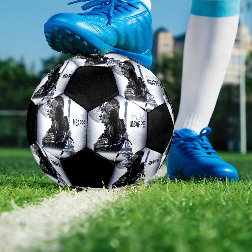 1PC Ultimate Mbappé Skills ballon de football taille 5 Praha Ballon de football en salle Coloré Tous les âges Cousu à la machine PVC Prêt pour la compétition Durable Haut rebond