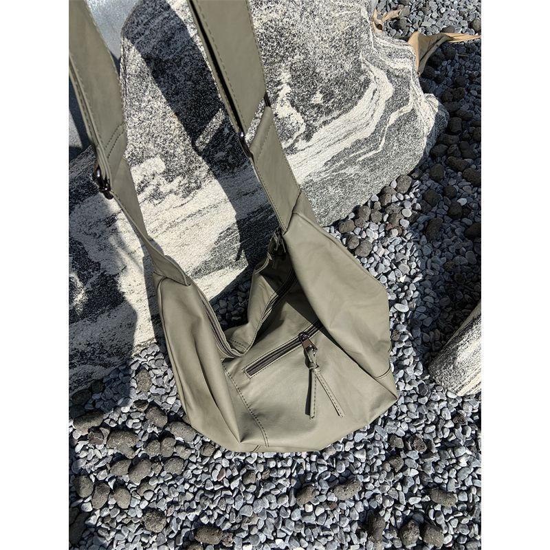 

Cheese One-Shoulder Pu Soft Leather Dumpling Bag Crossbody Bag Easiest for Match Casual Large Capacity Pure Color Men s and Women s Handbags Tide Army Green