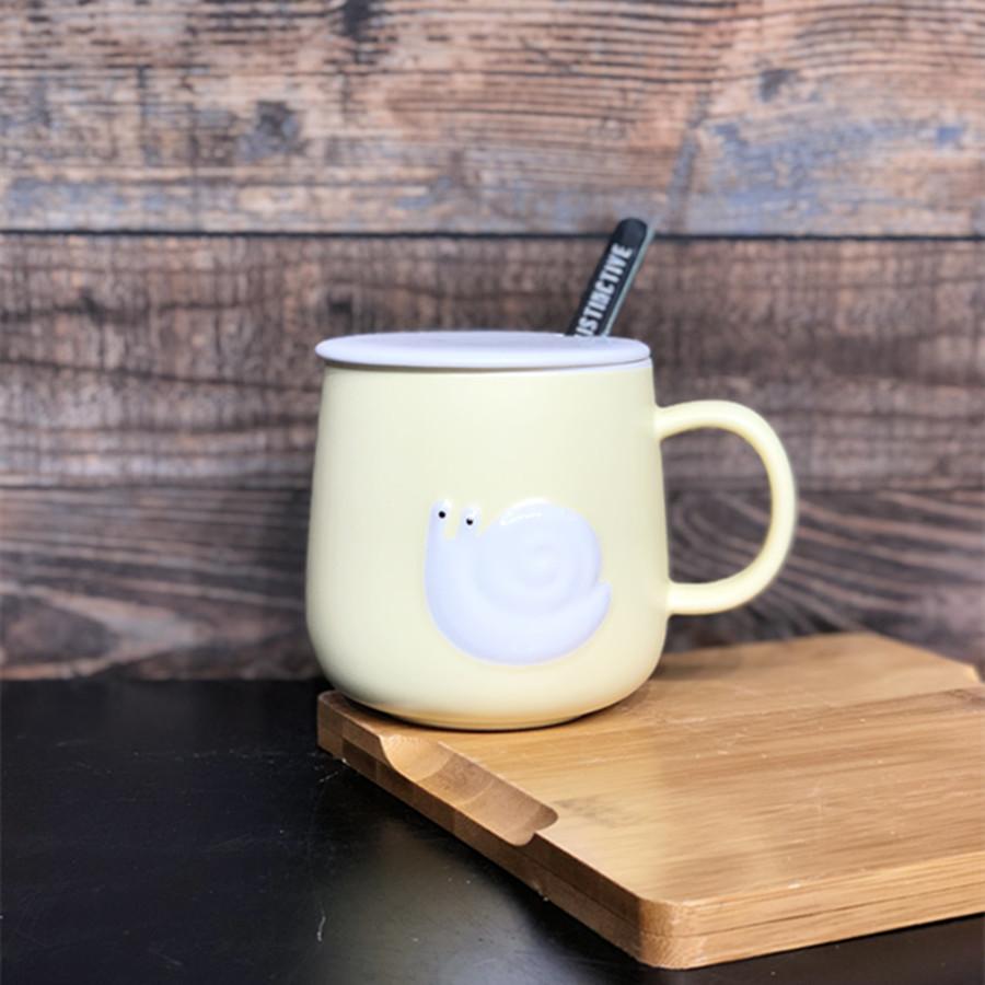 

Small Fresh Snail Ceramic Cup Embossed Snail Shape Mixing Rod Office Coffee Cup Creative Water Cup 401-500ml
