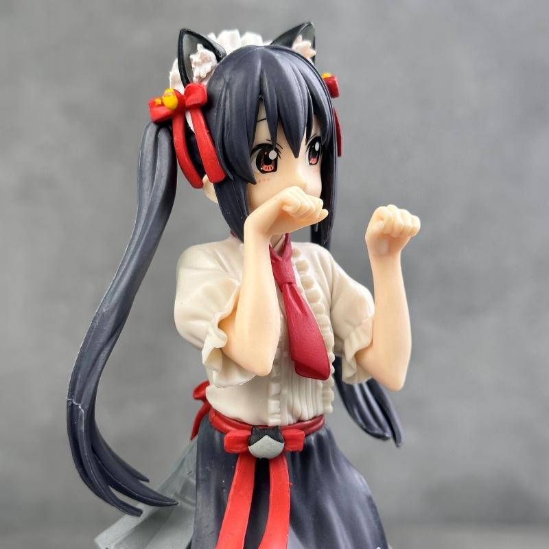 Light-sounding girl cat Nakano Azusa Hirasawa Yui two-dimensional cute beautiful girl hand-made model ornaments wholesale