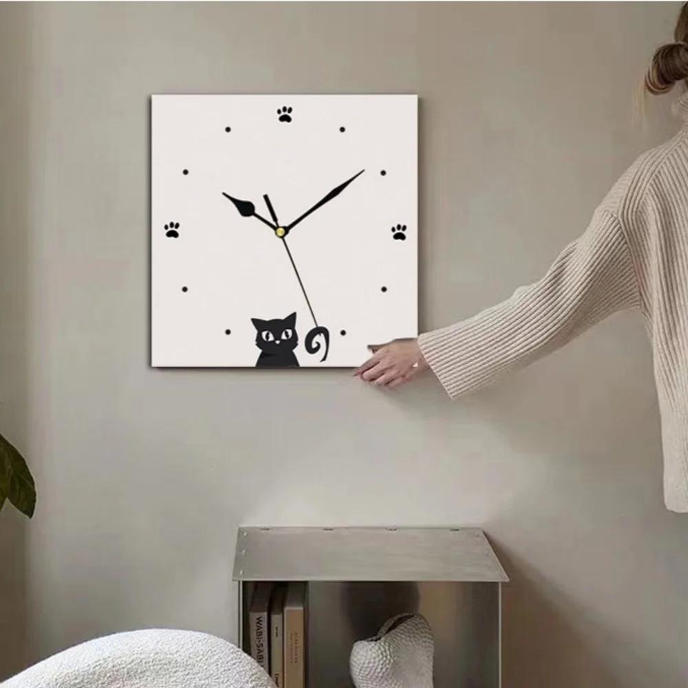 24cm Creative Nordic Clock Wall Clock Mute Does Not Tick Cat Decorated Clock for Living Room Bedroom Study Outdoor Decoration
