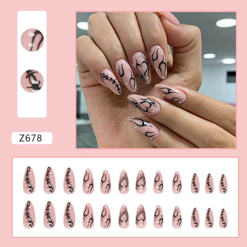 

Spring/Summer Diamond Wearable Nails: Simple, Sweet, and Fashionable Manicure Pieces