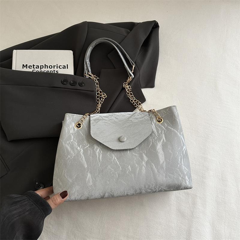 Women's Bag 2025 New Summer Chain Shoulder Armpit Bag Large Capacity Fashion Commuter Tote Bag