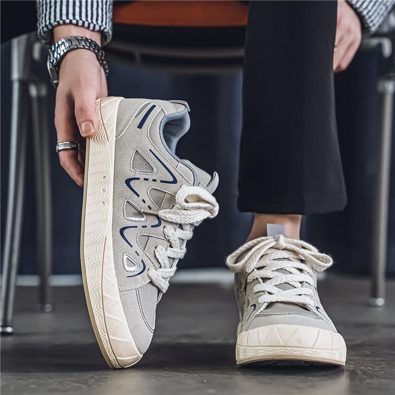 New Men's Thick-soled Skateboard Shoes Comfortable Non-slip Casual Vulcanized Shoes Lace-up Sneakers for Men Outdoor Activities