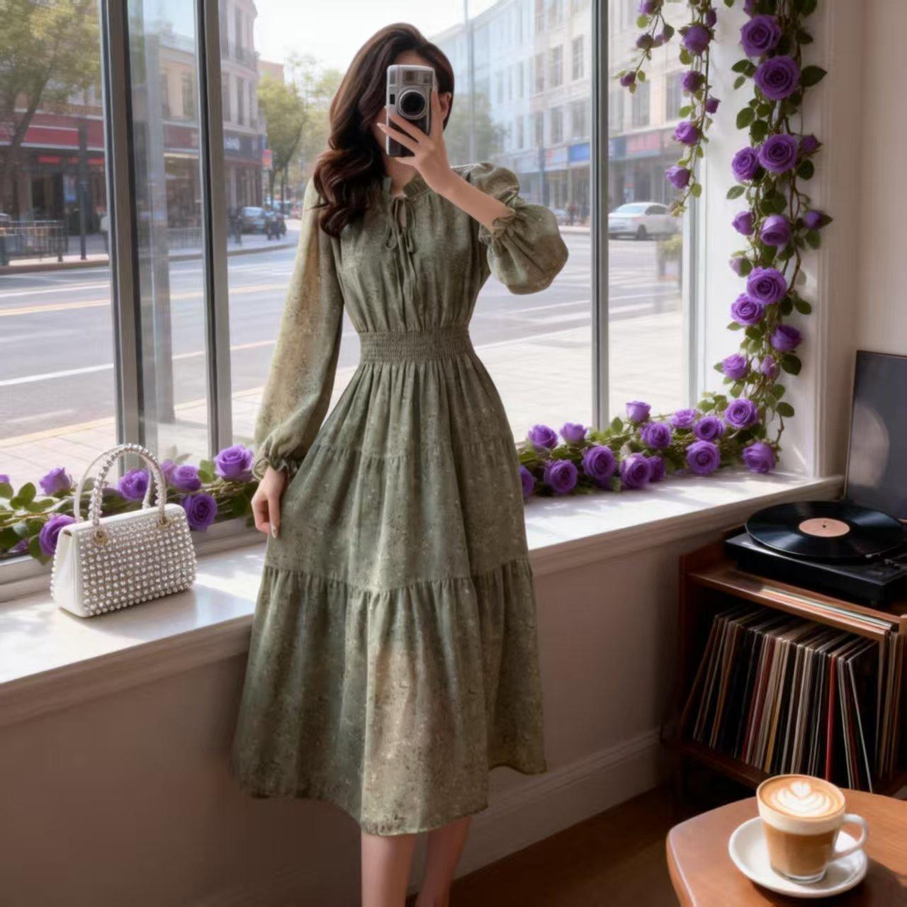 

European American Retro Chiffon Skirt: French Ruffle Collar, Lantern Sleeves, Elastic Waist, Slimming Fit, Spring/Autumn. Extra Extra Large