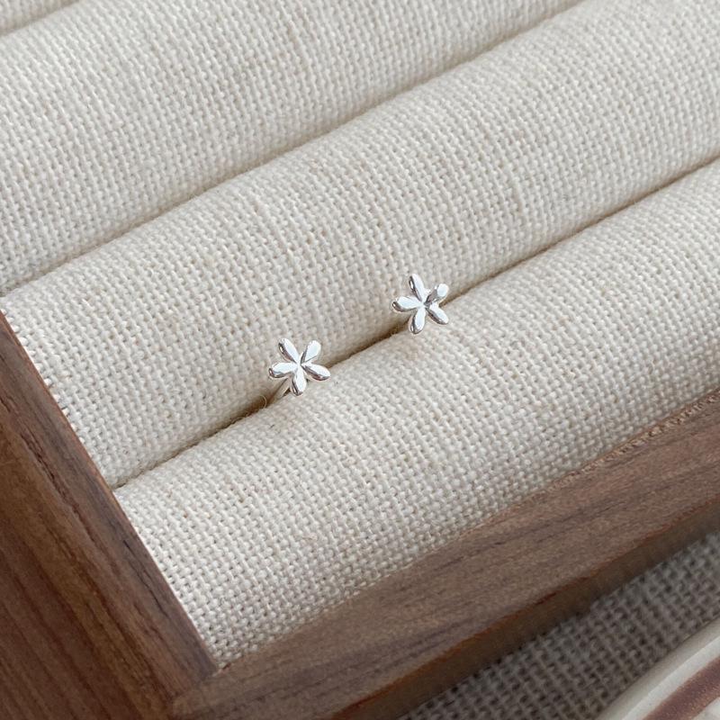 Sterling Silver Mini Flower Stud Earrings for Women - Sweet, Versatile, Cartilage-Friendly.