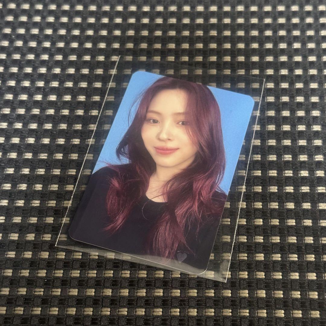

[USED] ITZY GWBG Korean Pop-Up T-Shirt Trading Card Bonus Ryujin
