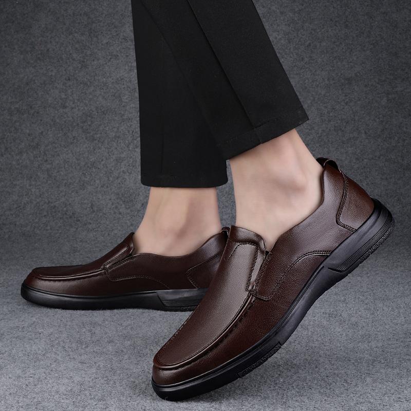 2024 High Quality Male Comfortable Gents Shoes Genuine Leather Mens Slip On Business Shoes New Classic All-match Mens Loafers