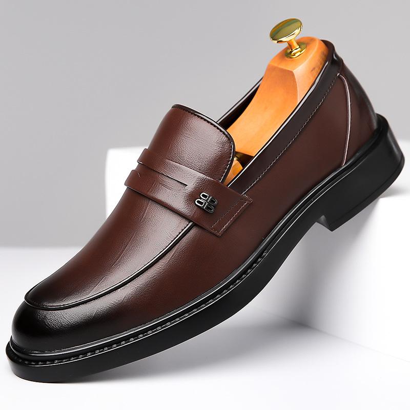 

2024 летние новые мужские деловые повседневные кожаные туфли мужские полые дышащие кожаные сандалии кожаные туфли с отверстиями мужские 9028 44