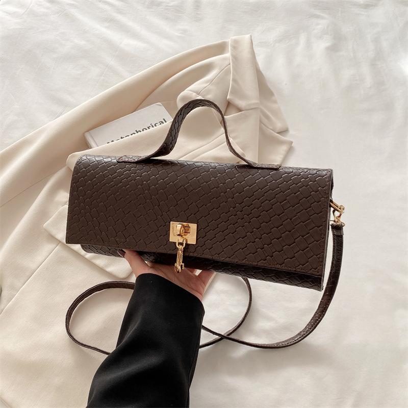 

Hot Sale Portable Woven Bag 2025 New High Feeling Fashion Dinner Bag Crossbody Small Square Bag