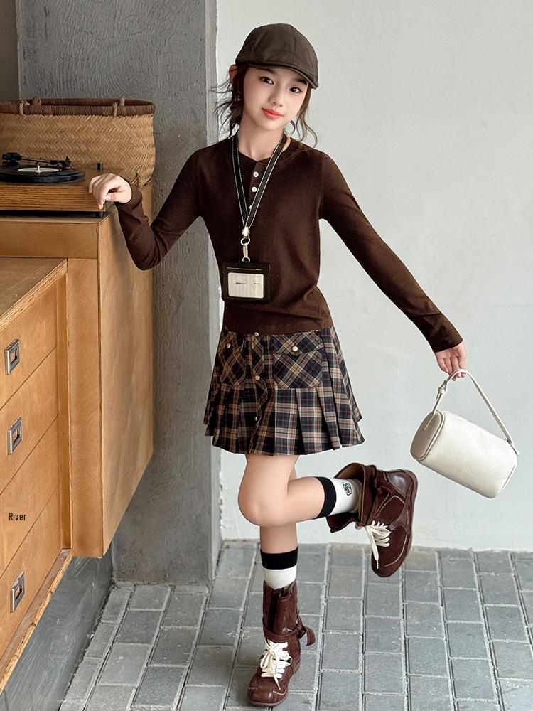 Modischer Zweiteiler für Mädchen für Frühling und Herbst, schlankmachend, mit kurzem Rock