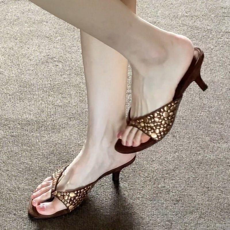 Female Flat Sandals With Waterproof Platform Pu Material For Casual Summer Wear