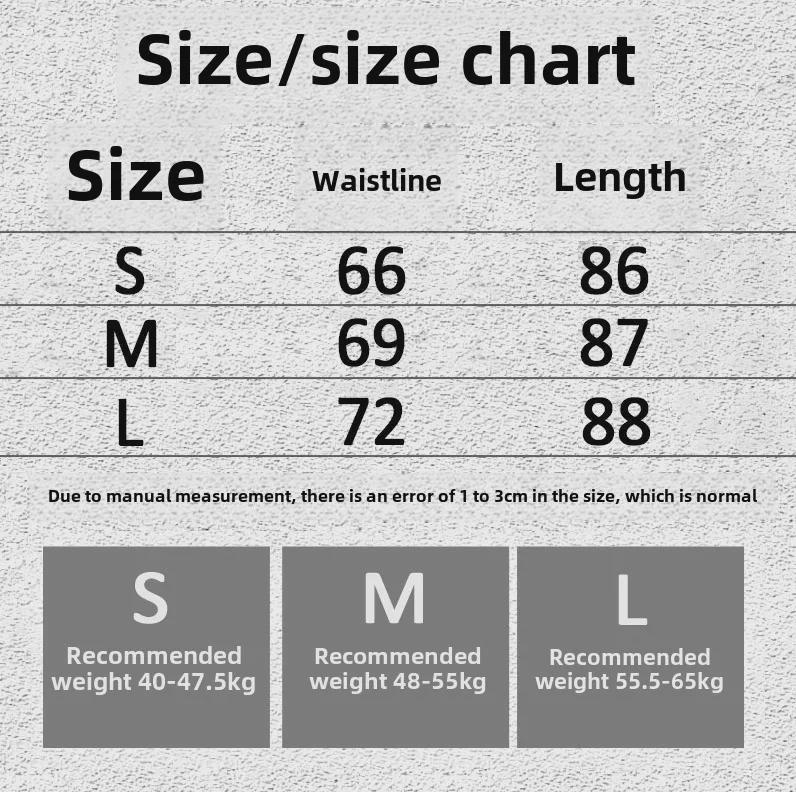 Högmidjekjol i satin med fisksvans – Vår/Sommar 2025 Kollektion