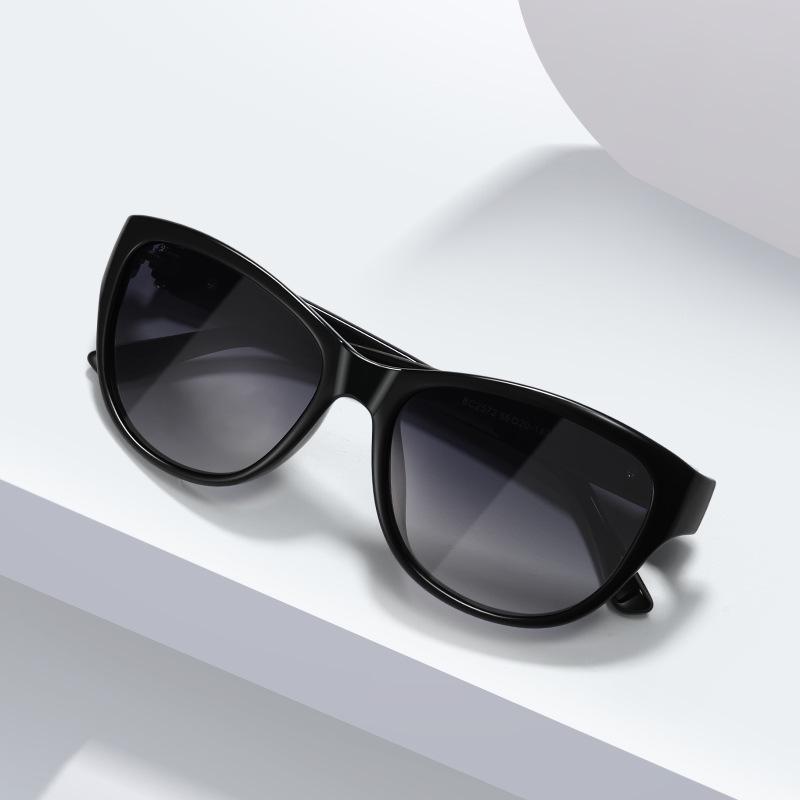 Women's Polarized Sunglasses with UV Protection: Fashion Eyewear