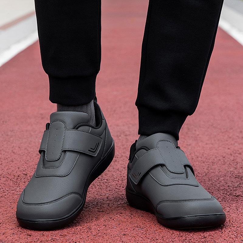 Spring and Autumn new loose and lightweight parents shoes, walking shoes, comfortable and breathable Velcro couple shoes