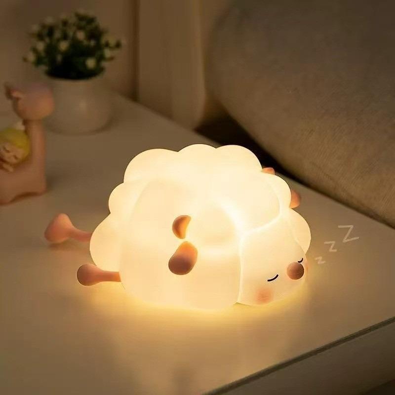 Veilleuses de nuit mignonnes en silicone Mouton Dessin animé Lampe de chambre pour décoration de chambre d'enfant Rechargeable Minuterie Variation d'intensité Veilleuse de nuit pour le sommeil