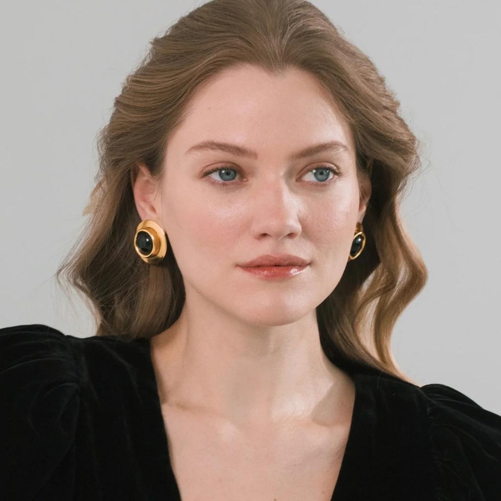Vintage Copper Plated 18K Real Gold Inlaid Black Agate Hat Shape S925 Silver Needle Stud Earrings Trendy Temperament Earrings