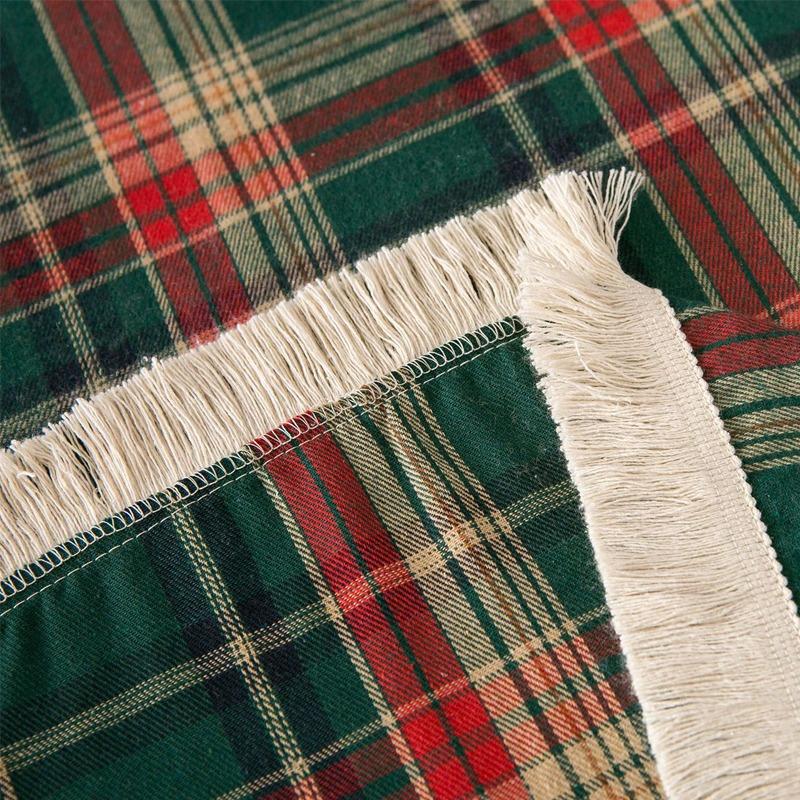 Christmas Plaid Pattern Tablecloth Pastoral Style Round Retro Luxury TableCloth with Tassel Holiday Party Table Cover Home Decor