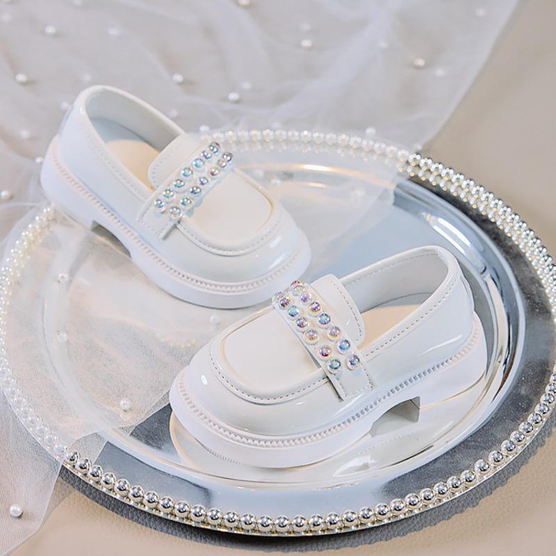 Girls' Leather Shoes Spring New Arrivals, Children's Performance Shoes, British-style Anti-slip Black Princess Shoes for Toddlers and Girls.