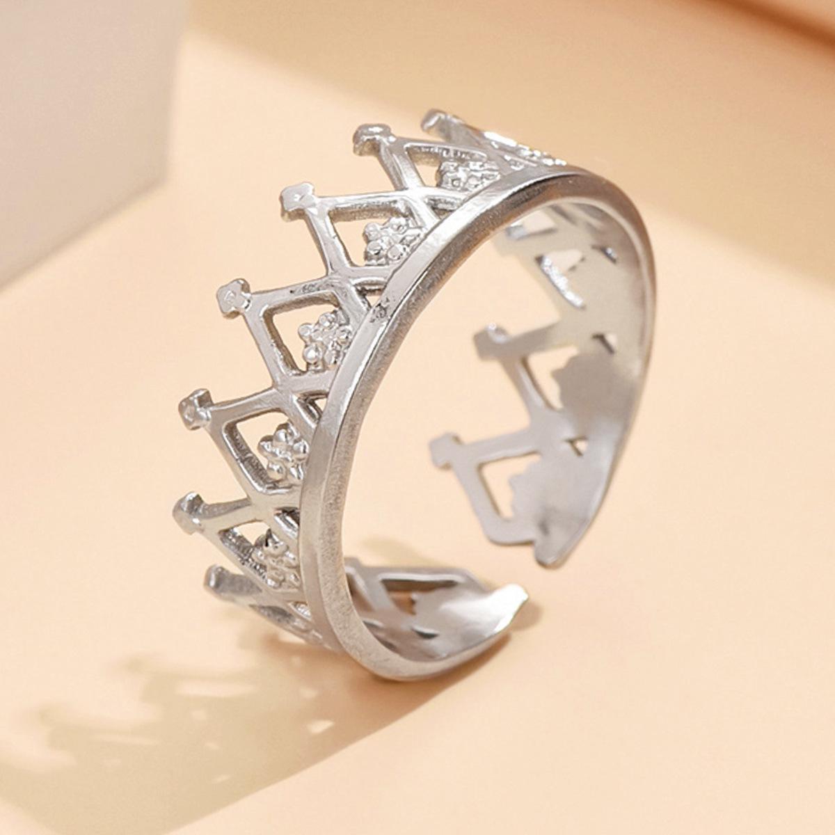 Middle Eastern Retro Crown Design Adjustable Gold Plated Stainless Steel Open Ring for Women