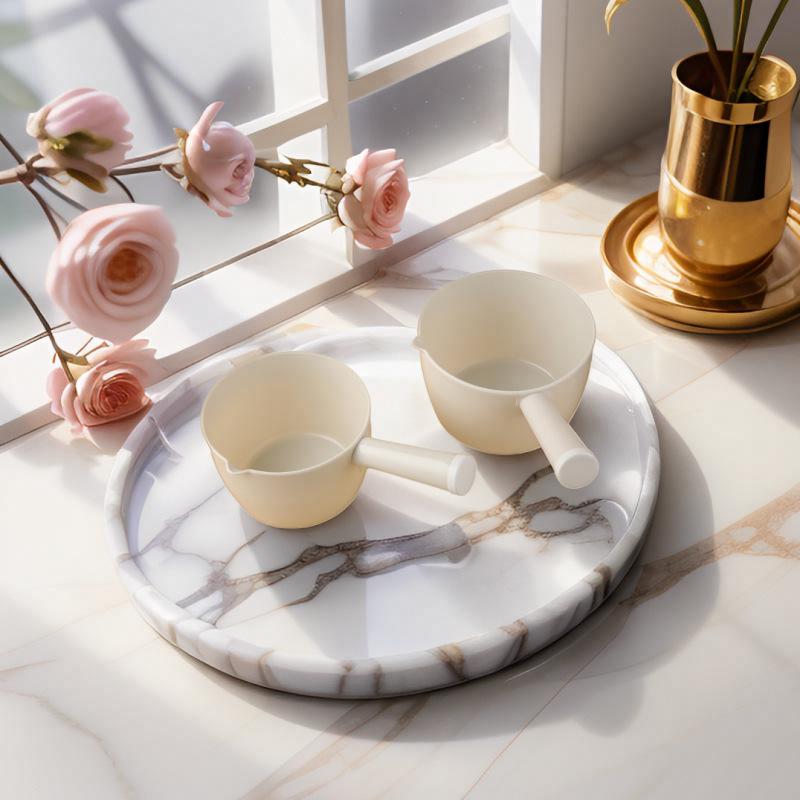 

Пластиковый ковш для воды с длинной ручкой - Защита от капель, Большая вместимость, Утолщенный дизайн для использования на кухне, в ванной или дома. Small 14.8cm Diameter x 10cm Height