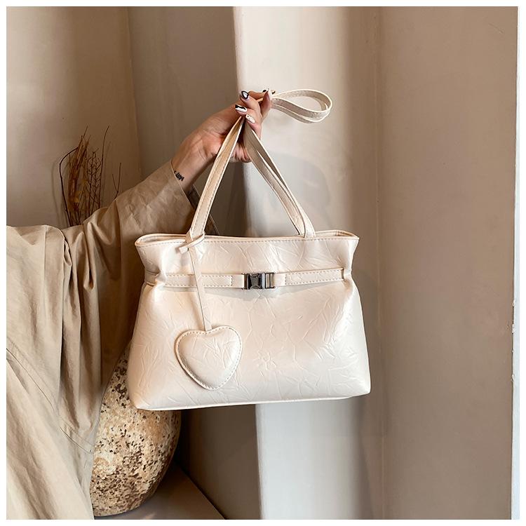 

Large-capacity bag women s autumn and winter versatile 2025 new casual simple shoulder bag women s commuter tote bag 32*11*22 белый
