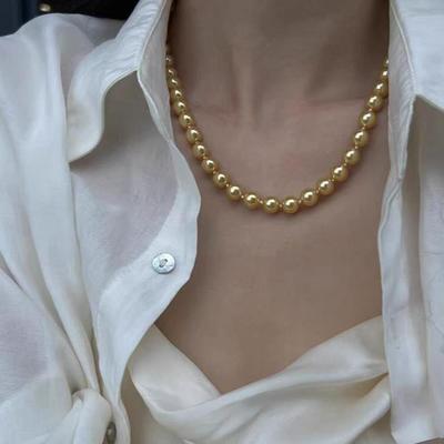 Catena a clavicola retrò francese in oro beige, altamente consigliata, con trattamento anti-perla resistente e leggero.