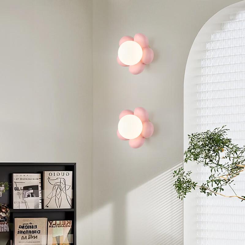 Dream Bubble Flower Wall Lamp