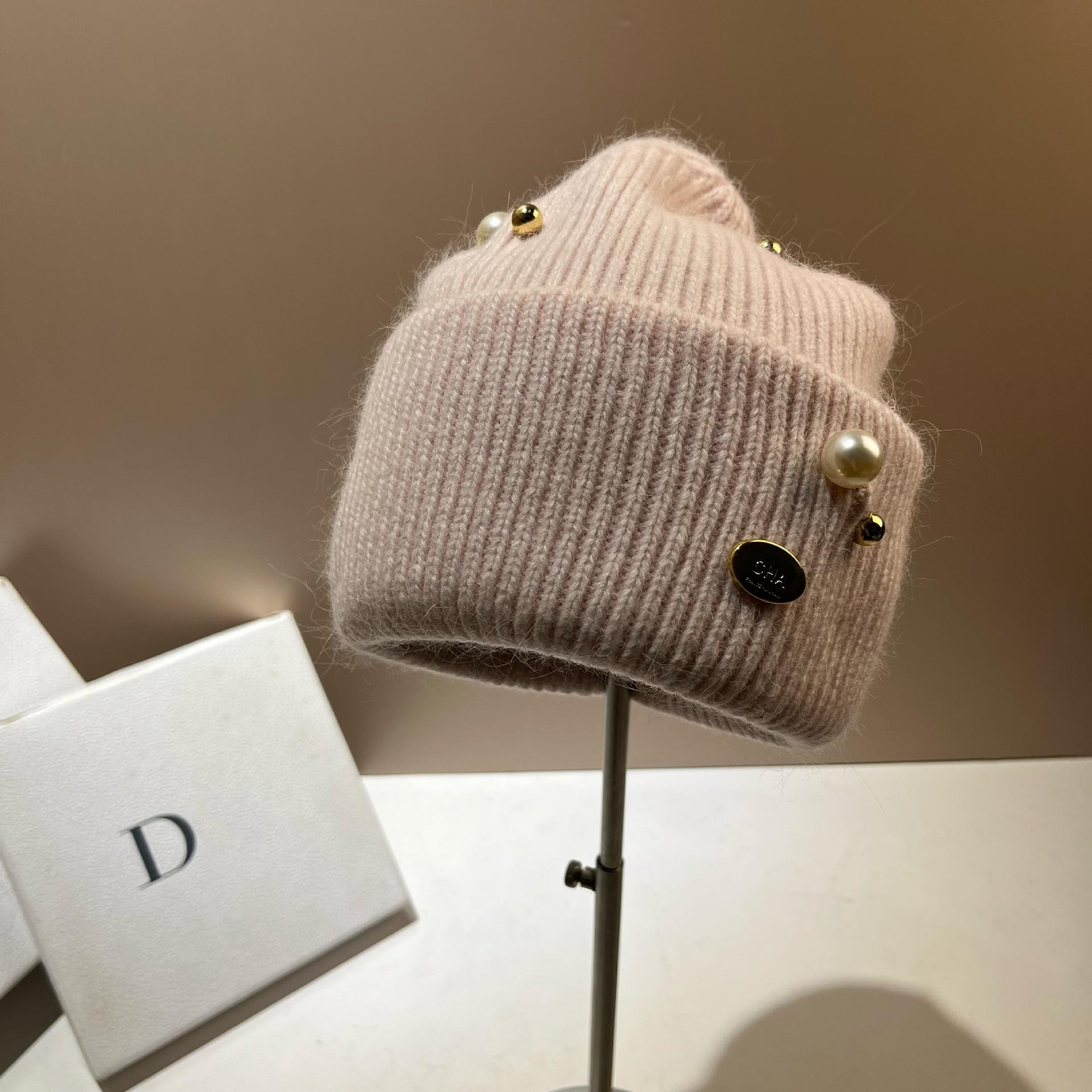 

Дизайнерська брошка з перлами В язана шапка Жіноча розкішна металева шапочка з логотипом Вовна Skullies Beanies зі справжнього кролячого хутра Lady Warm Walking Bonet Beanie