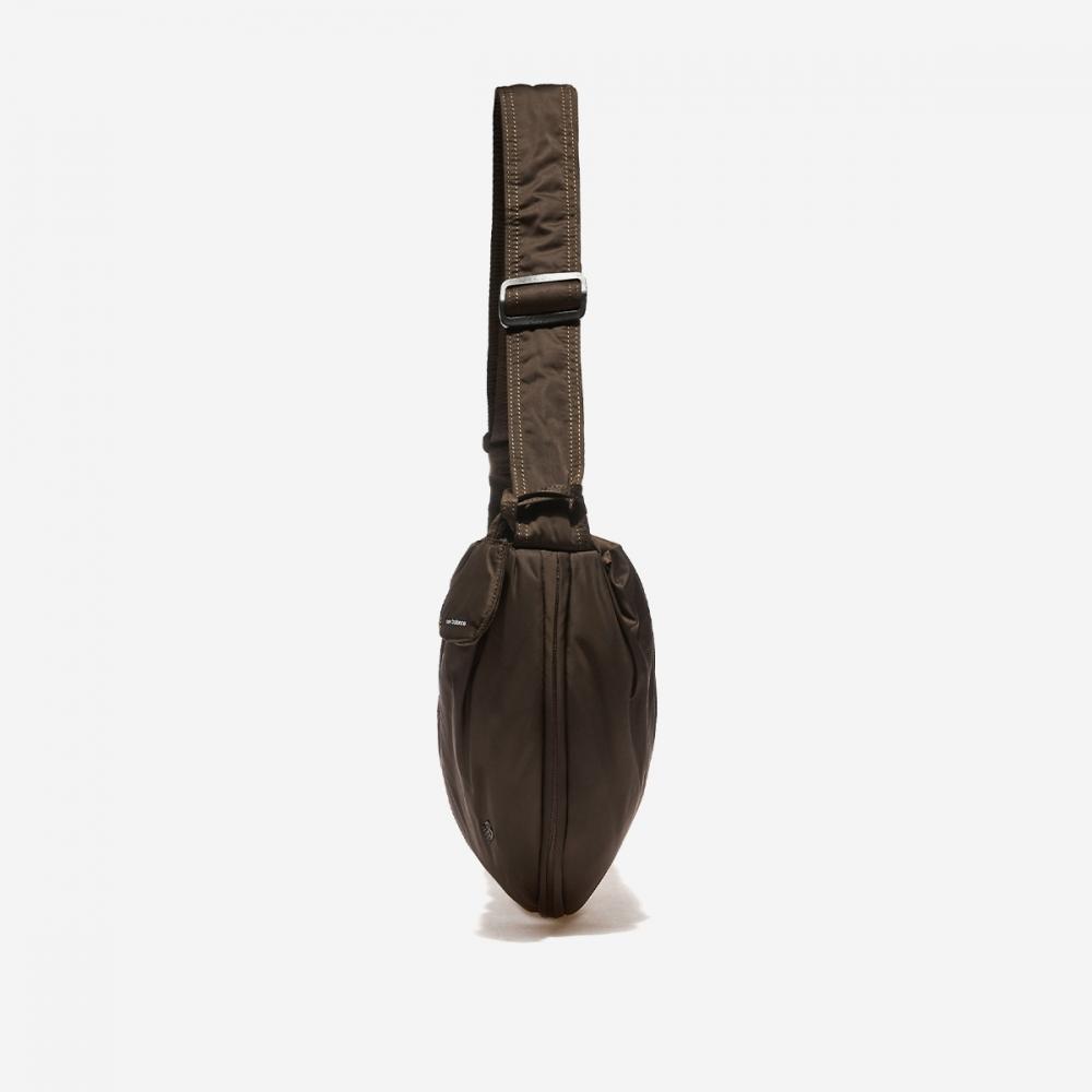 New Balance Half Moon Cross Bag Nbgcebw602   85  Brown