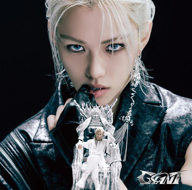 

Stray Kids JAPAN 2-й альбом «GIANT» (Ограниченная версия куртки STAY Japan Fan Club/Solo)