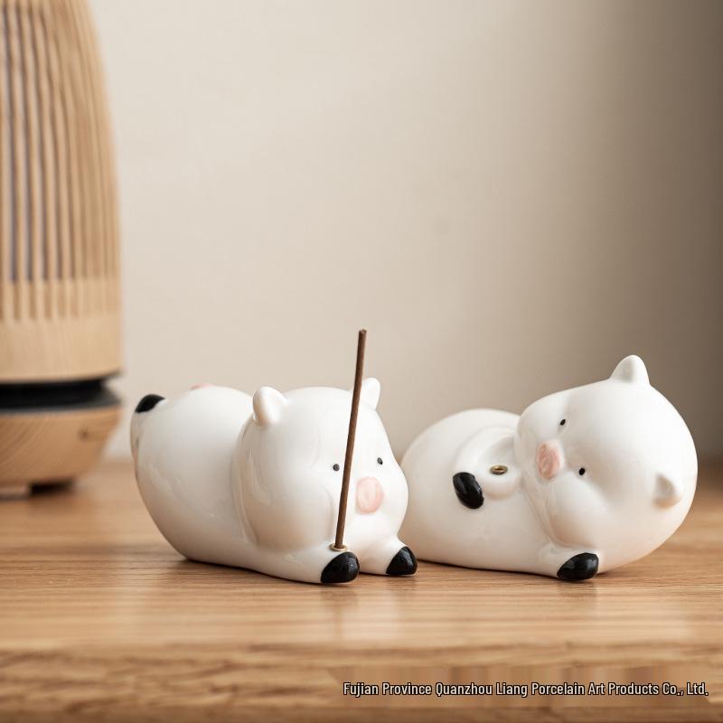 Ceramic Cartoon Panda & Pig Incense Holder: Cute Tea Pet, Jewelry Box, Dish, Chopstick Rest, Home Ornament