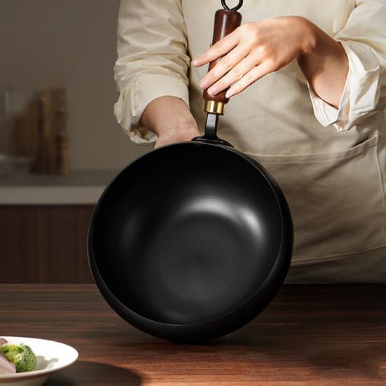 Traditional Wok Hammered Iron Pan with Non-Stick Coating Wooden Handle Frying Pan