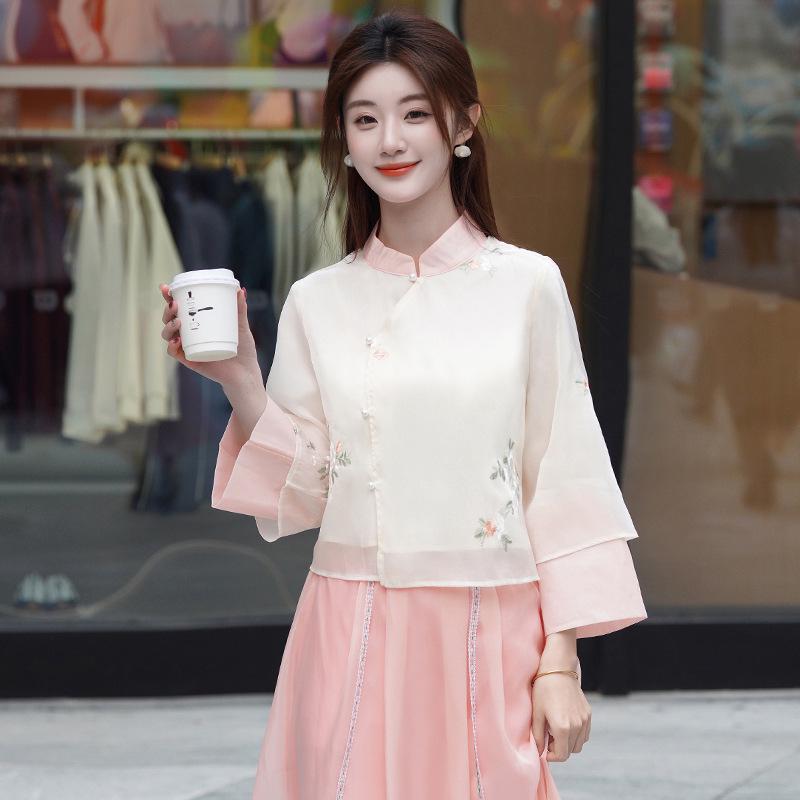 High-Quality Retro Chinese-Style Outfit: Oblique Lapel Stand Collar Top with Frog Buttons & Ethnic Skirt Set