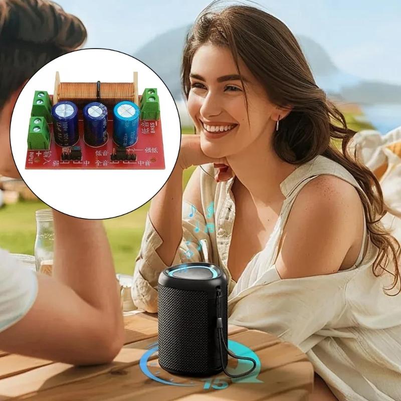 Professional 400W Speaker Crossover Filters Audios Frequency Divider for Trebles/Bass with Adjustable Frequency Divider