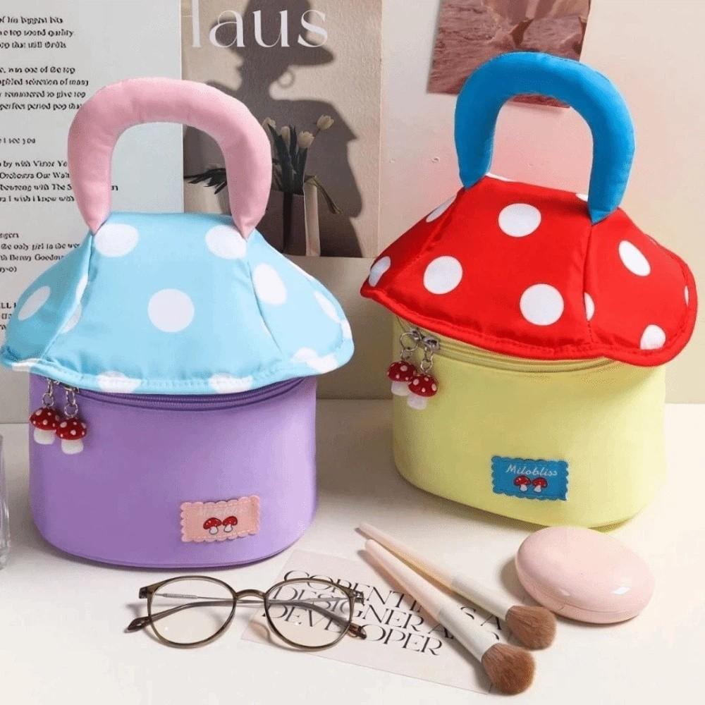 Cute Large Capacity Cute Makeup Bag Multifunctional Mushroom House Handheld Cosmetic Case Aesthetic Zipper Toiletry Bag Ladies